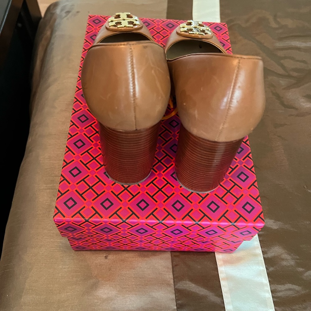 Tory Burch shoes - Picture 4 of 7